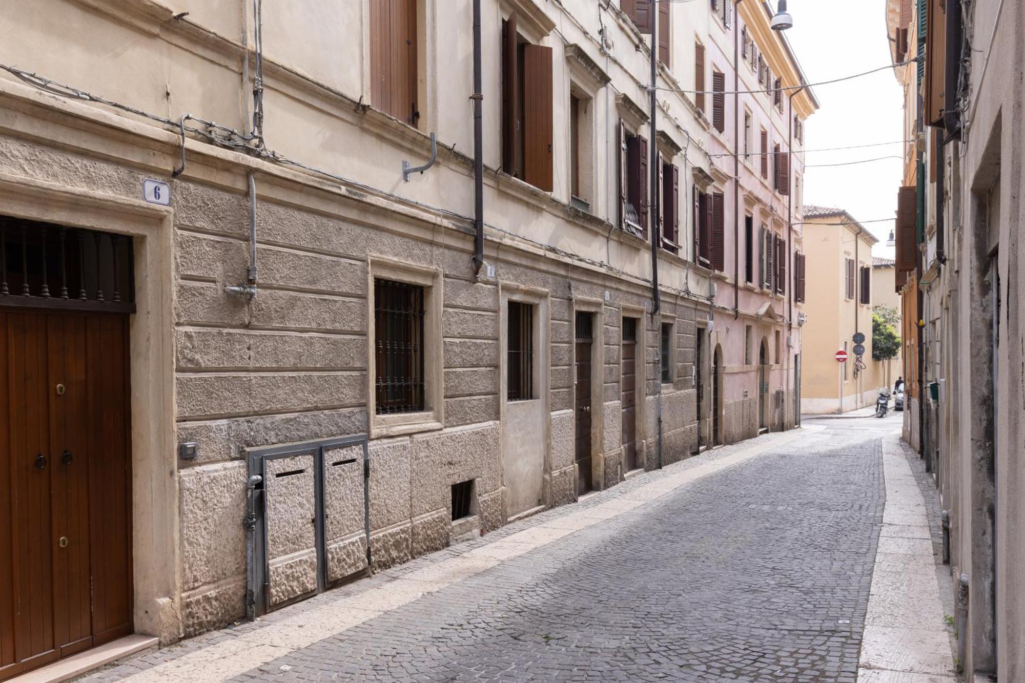 Anticavalle Intero Appartamento Βερόνα Εξωτερικό φωτογραφία